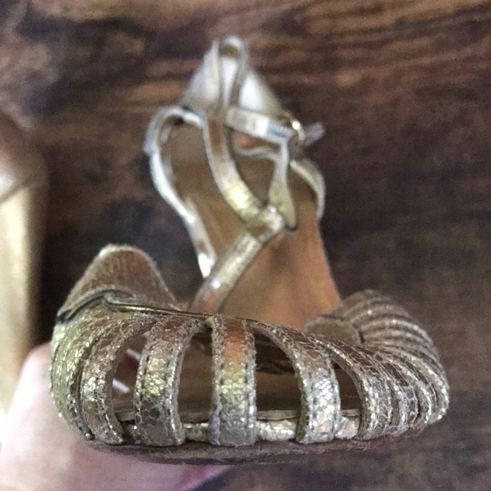 Tory Burch gold Distressed Shoes size 6 - Picture 8 of 12